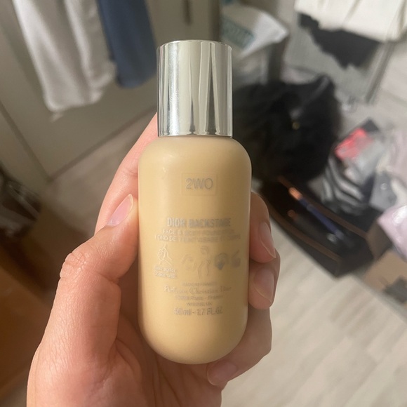 Dior Backstage Face & Body 2WO - Picture 3 of 4